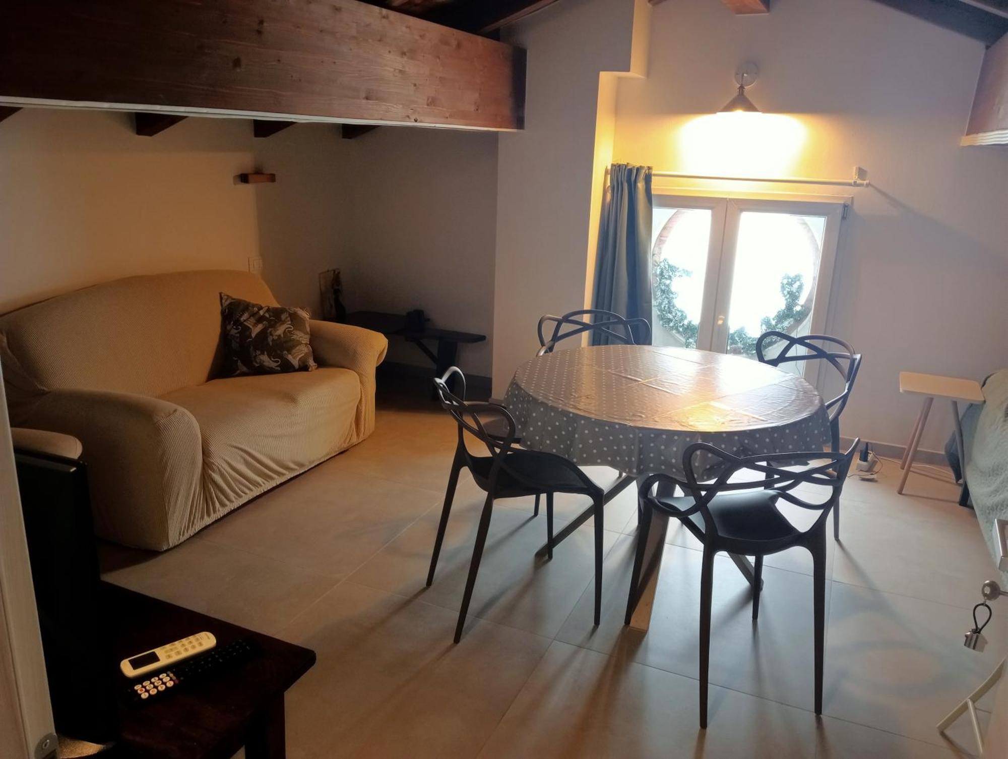 Casale Monte Valestra Bed and Breakfast Bebbio Exteriör bild